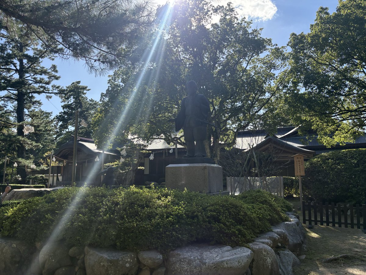 hazeepwxt's tweet photo. 上げたい写真多すぎて
因幡の白兎に光が差してました👍 https://t.co/S0ZP3QNomh