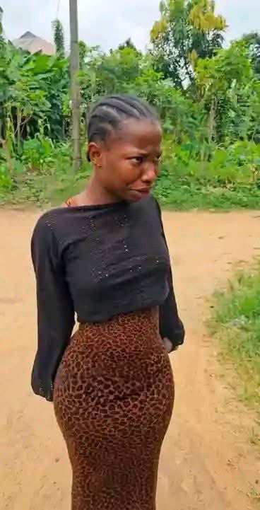 Moshhhh__'s tweet photo. Could this really be the EMMANUELLA we all know? 🙄 https://t.co/kELBDsuLuY
