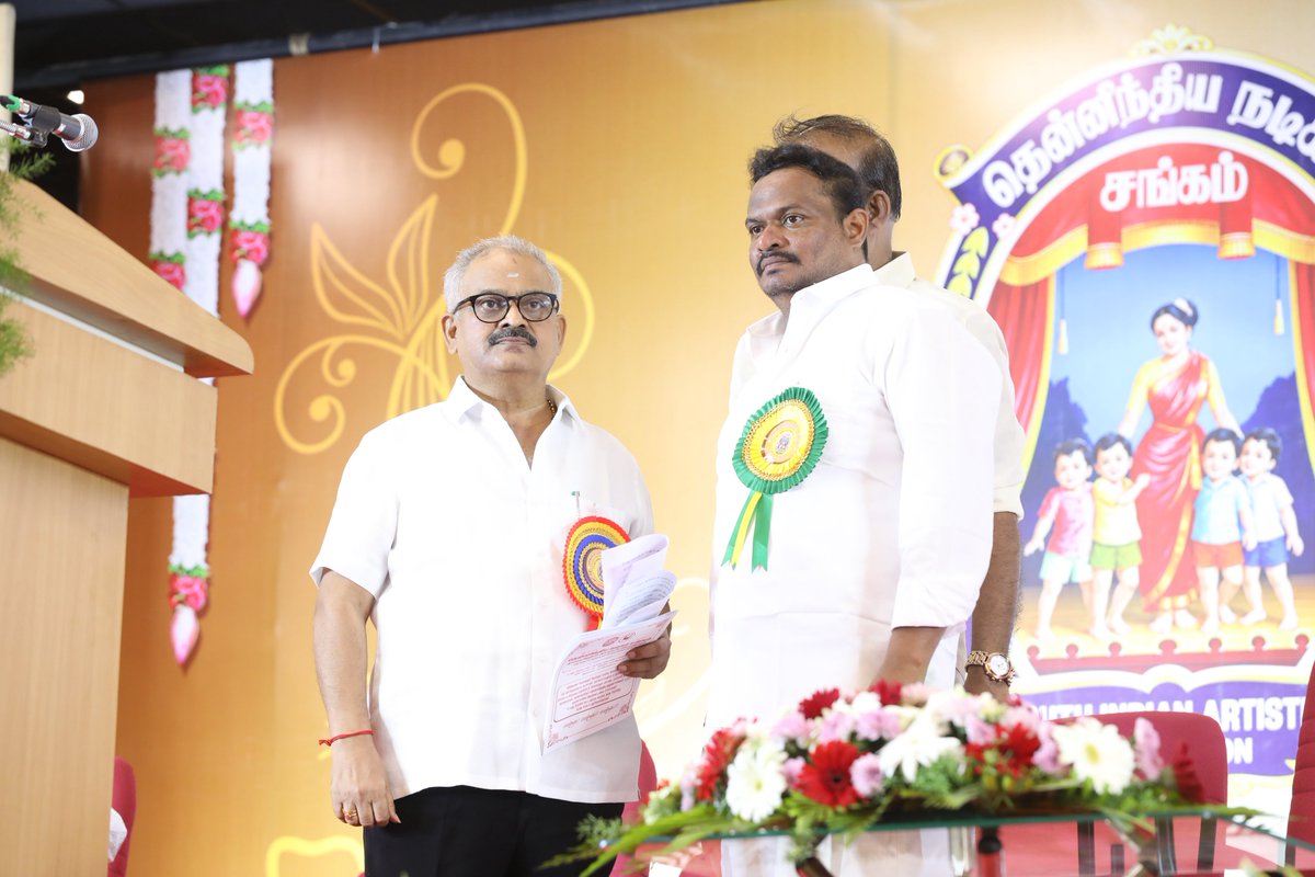 siaaprnews's tweet photo. The South Indian Artistes Association
70th Annual General Body Meeting stills!
#sriman #thamaraj #thalapathithinesh #lalithakumari
#NadigarSangam #ns #siaa
#actornasser #Vishal #Karthi #PoochiSMurugan
#karunaas
#johnsoncinepro https://t.co/kE56CnMTSs