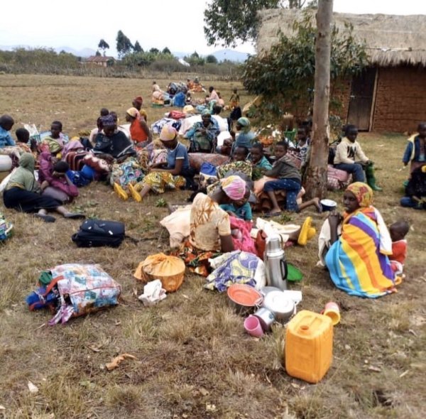 YesRwanda_'s tweet photo. Minembwe civilians should not be left without food, medicine and basic necessities. Reports of restricted access and insecurity require urgent, independent investigation and humanitarian corridors. Civilians must be protected, regardless of ethnicity or political affiliation. https://t.co/u2QHlk4PEJ