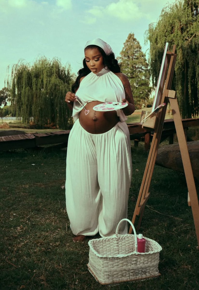 AdvKindness's tweet photo. Sithelo Shozi is pregnant again. Nzalabantu! 🥹❤️ https://t.co/efYPYpiljA
