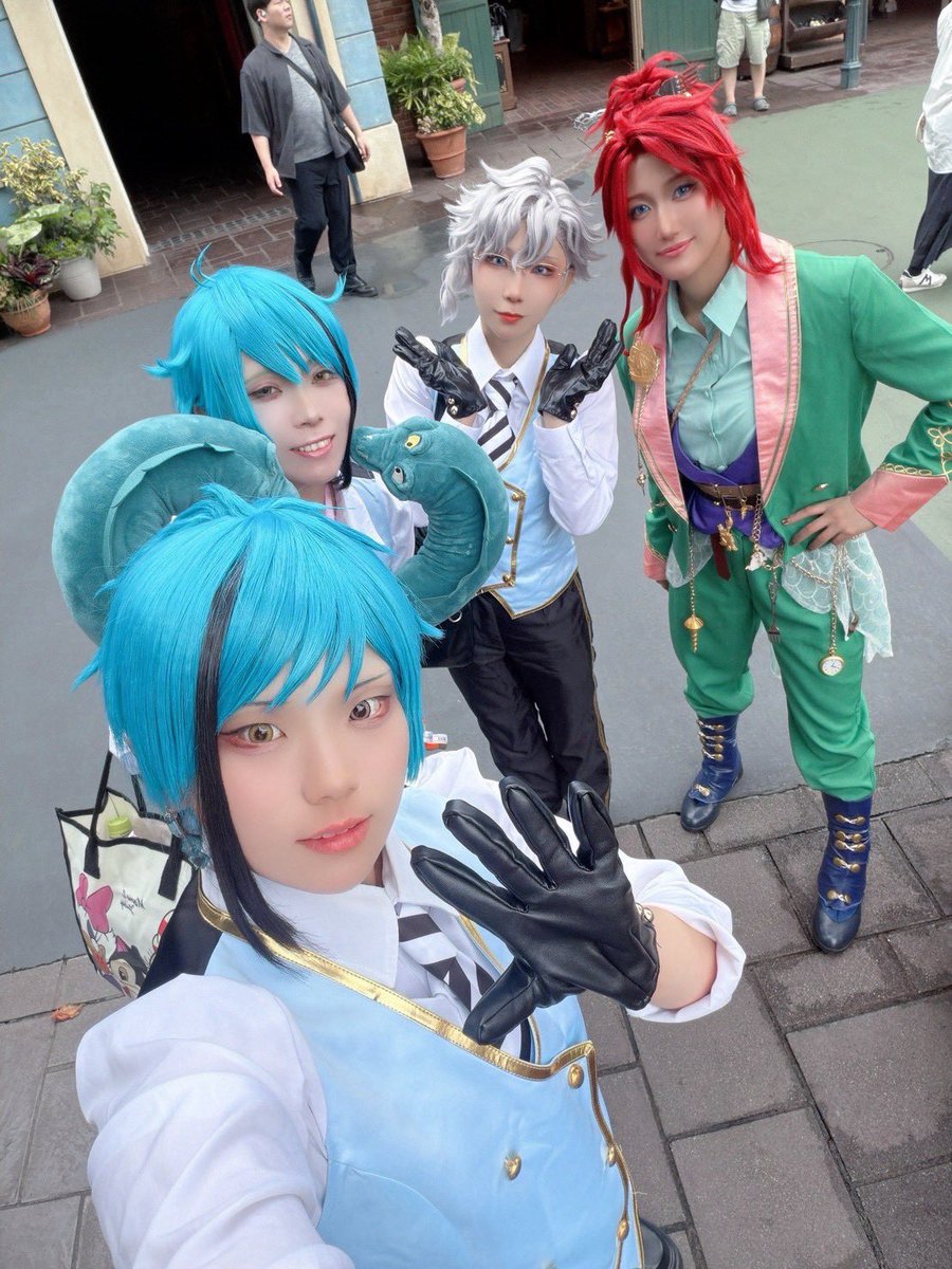 mu_pi7's tweet photo. 27日🏰にいました~✨️

様子のおかしいｵｸﾀ+🧜‍♀️で楽しんでた！
ありえんほど楽しかった🥹
後半は足死んでてまじで申し訳なかったという気持ちしかないけど楽しかったの🥲

🦈も🐙もなんなら🧜‍♀️も様子がおかしかったの🥲
🐬だけまともだったの偉いよね🥹 https://t.co/UgkzfaH4Q8