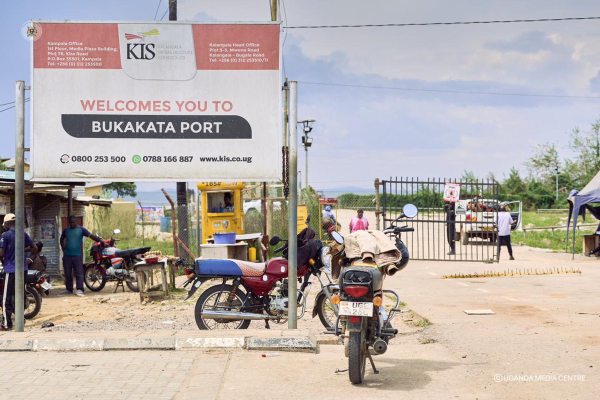 UgandaMediaCent's tweet photo. Bukakata Ferry

The Bukakata Ferry is a free roll-on/roll-off service across Lake Victoria, linking Bukakata Pier (Masaka mainland) to Luku/Bugoma Port (Bugala Island, Kalangala/Ssese Islands) | #UMCImpactStories https://t.co/vNRuLJRKga