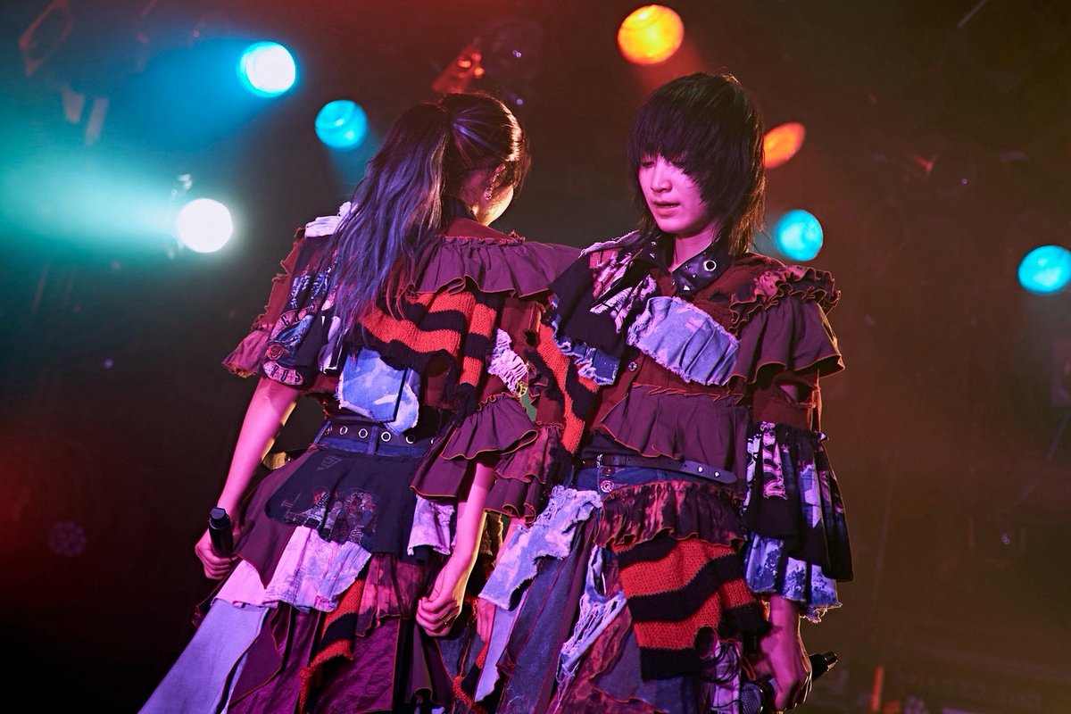 kaiju_by_me's tweet photo. 四志決盟 thank you!!
カイジューバイミーと出逢ってくれたあなたへ
━━━━━━━━━━━━━━━━━━━━━
9/29「四志決盟 -鐘鳴-」に来てくれてありがとうございました！
初めてカイジューバイミーワンマンライブに参加してくれたみんなに、聞きたいことが3つあります🎸

ご回答いただいた方全員に、お礼の気持ちを込めて、メンバーとチェキ撮影ができる【チェキピック1枚】をプレゼント📸
（物販ブースにてお渡しします）

※チェキピックは年内使用可能です。
※年内に近畿・中部・九州・東北への遠征を予定しています。
──────────────
〈３つの質問はこちら〉
https://t.co/RyGtFQ5h1C