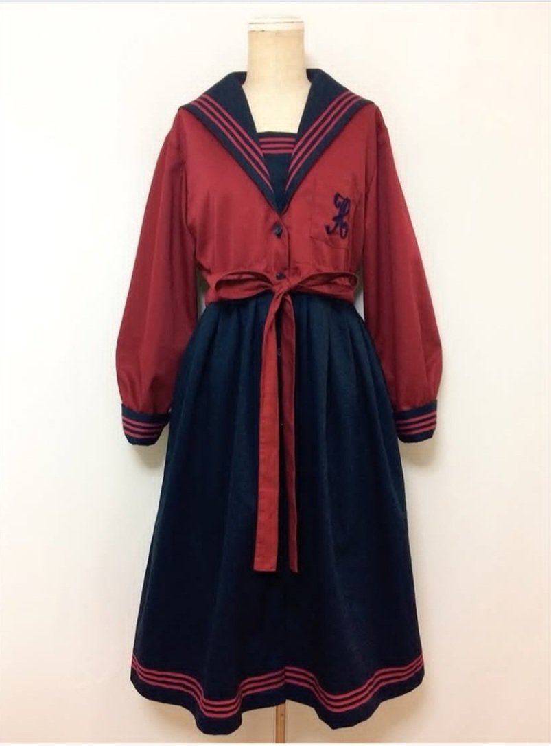 5xkx7d's tweet photo. @mu_mu_mugai セーラー、いいですよね。私も大好きでセーラーモチーフの服を色々と持っています。
お求めのものとは違うでしょうが『はるかきみへ』というブランドがセーラーカラーのお洋服をたくさん仕立ててらっしゃいます。コスプレではないですが…… https://t.co/oLiOMP6FwC