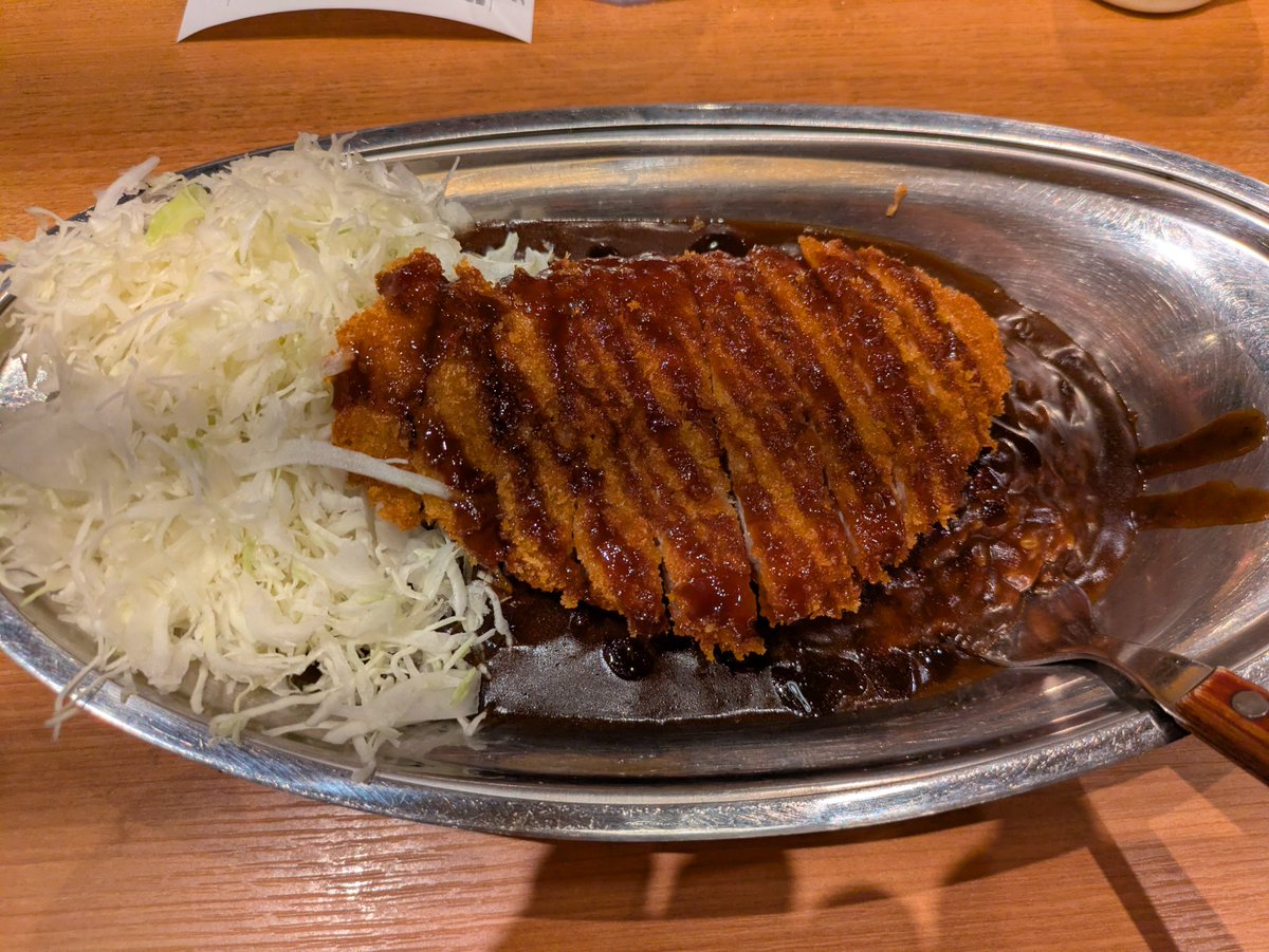 Mk48938372's tweet photo. 生まれて初めてゴーゴーカレーを頂きました。
ŧ‹"(///)'ω'(///)ŧ‹" https://t.co/j5AZdkw2po