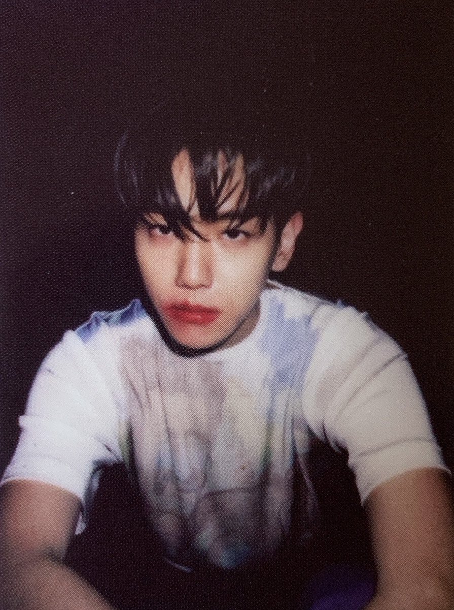 bh__0_512's tweet photo. 하😭 https://t.co/jMNwXMUN8K