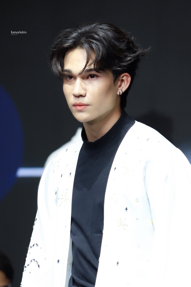 lunaristm's tweet photo. ตึง ๆ เลยคับ 

VINO AT SIAM CENTER BIFW26

#SiamCenterBIFW2026xVino
#vinochavid @vinoyrn https://t.co/pQZowuITr1