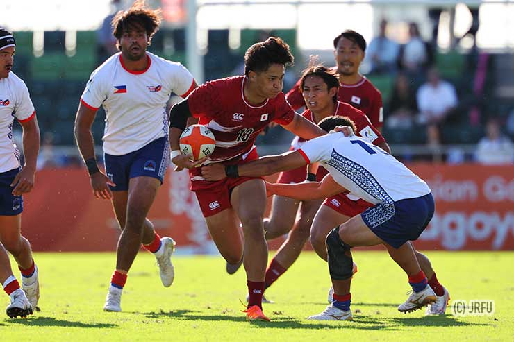 rugjpn365's tweet photo. アジア競技大会・男子ラグビーは準々決勝でフィリピンをくだし、見事4強進出！🇯🇵

「時任のロングパスをフリーで受けた志和池がゴール前から約90mを爆走してトライ」など、東アジア勢が4強を独占！🔥

明日3日の準決勝の行方は…？
続きはこちらから👇
https://t.co/0VTIHOpjYf
#アジア競技大会 #ラグビー日本代表 #rugby