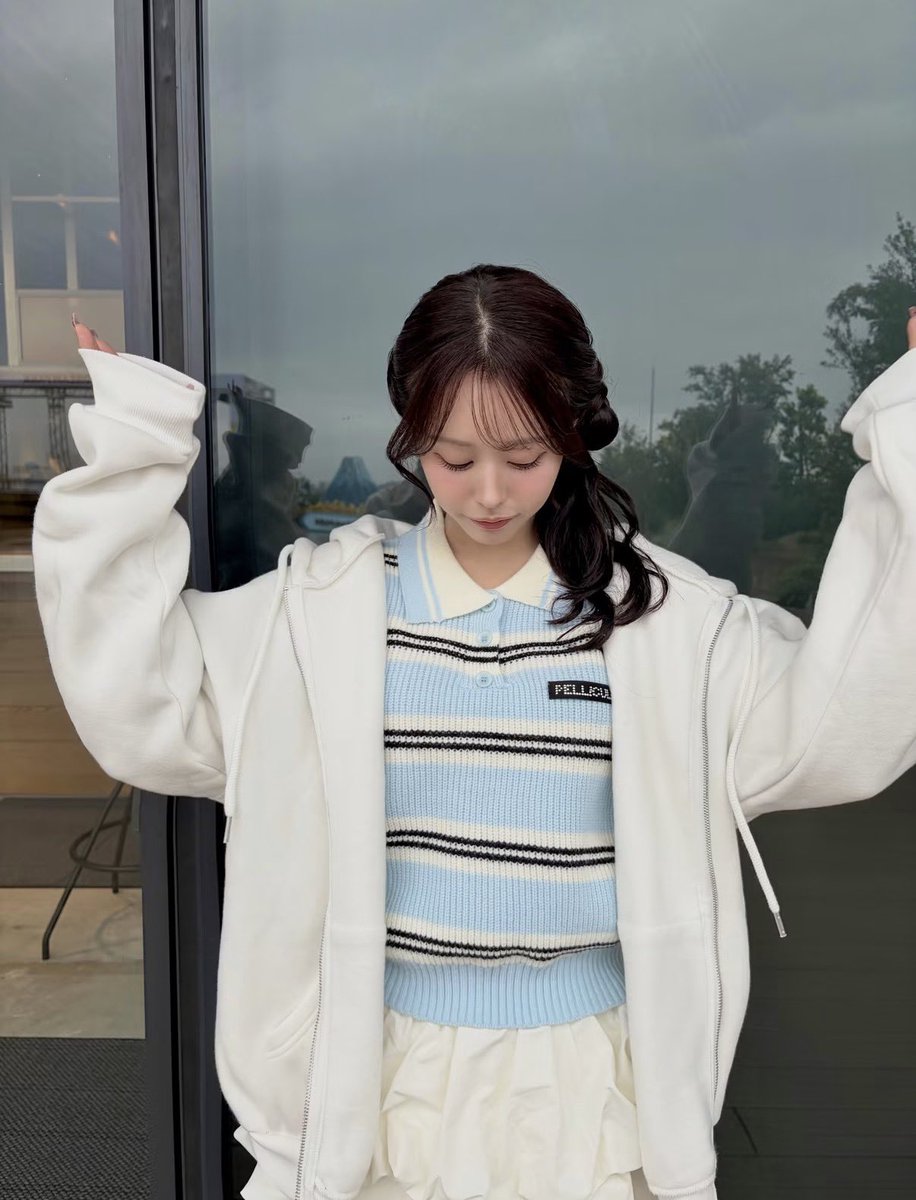 aikaloverii's tweet photo. 상태:숨참고러브다이브 https://t.co/i40z2GRPJ2