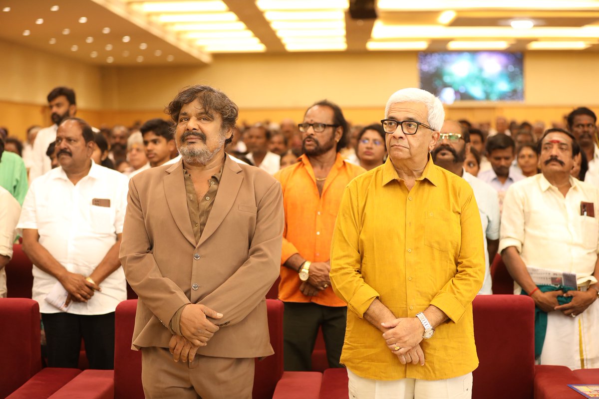 siaaprnews's tweet photo. The South Indian Artistes Association
70th Annual General Body Meeting stills!
Members !
#NadigarSangam #ns #siaa
#actornasser #Vishal #Karthi #PoochiSMurugan
#karunaas
#johnsoncinepro https://t.co/qUzicZFauM