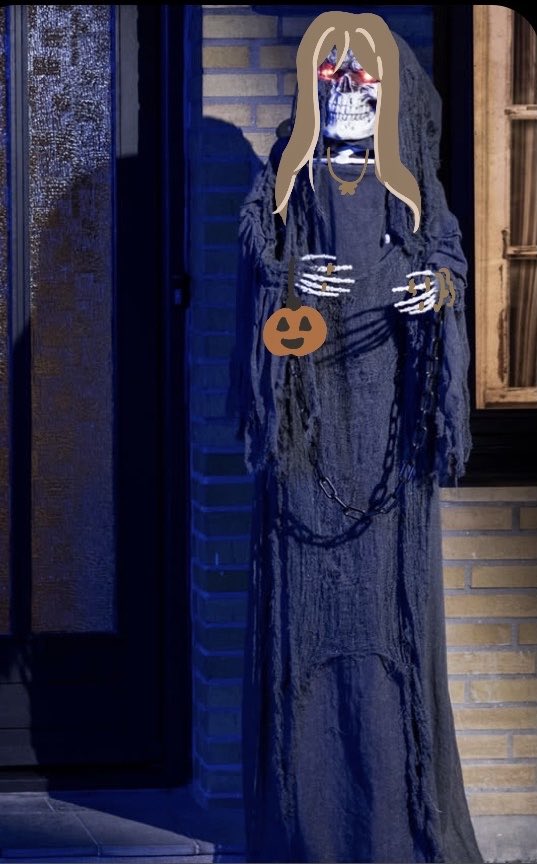 vesselofvesper's tweet photo. Mood as soon as October hits https://t.co/L1CSdx6gIC
