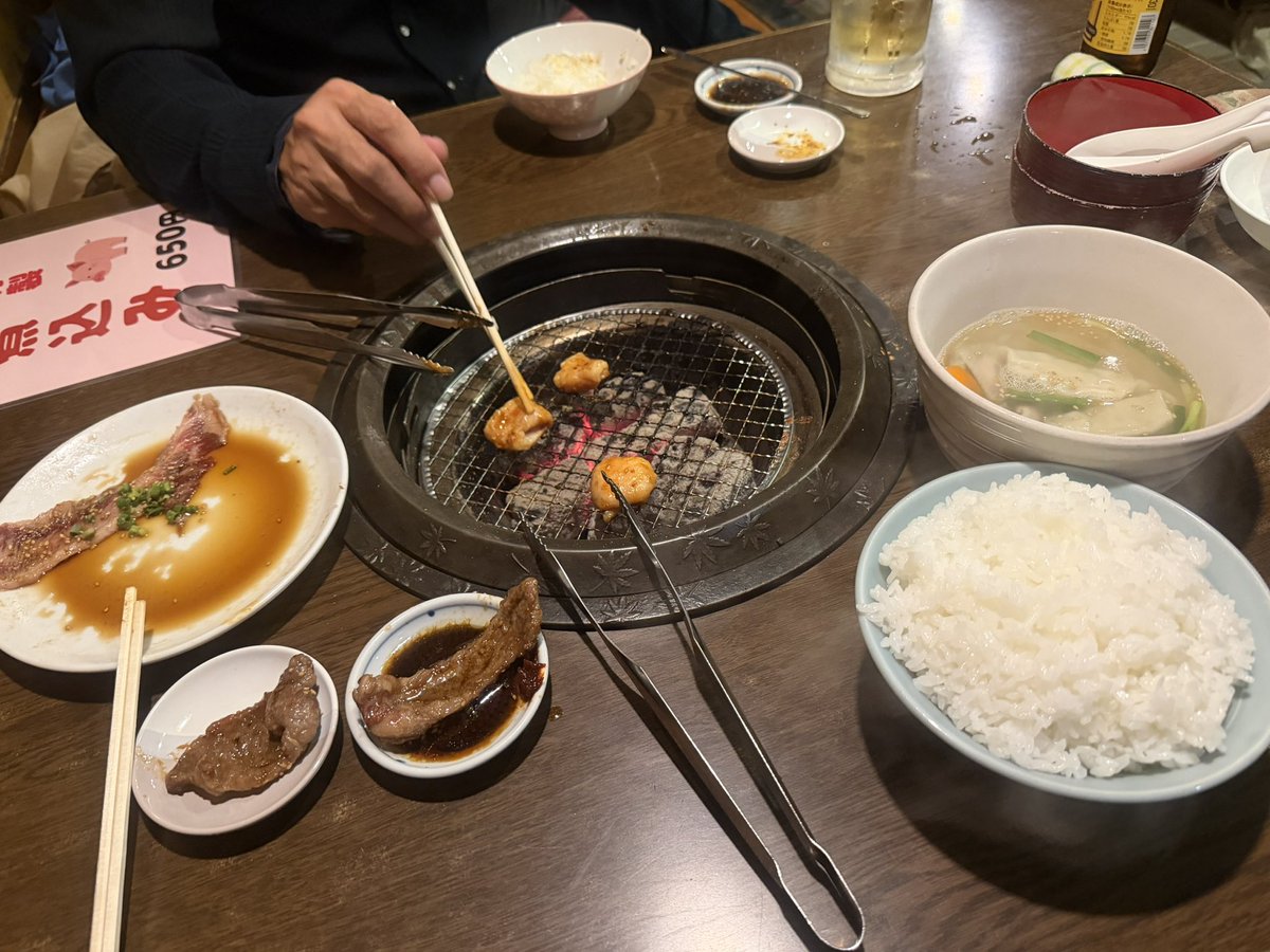 YOU79454656's tweet photo. ネイルに行った日の夜は焼肉〜🥩
めっちゃお腹空いてたから
ご飯大盛りにしちゃったんだけど
めちゃくちゃ食べすぎた😅
でも美味しかった😋
#鬼の家 https://t.co/Q1YChTPPDP