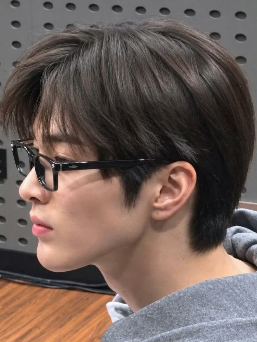 xlxaxk's tweet photo. หาให้ตายก็ไม่เจอต่อให้คล้ายก็ไม่มี

#KEONHO #건호 https://t.co/8jASjH3SIB