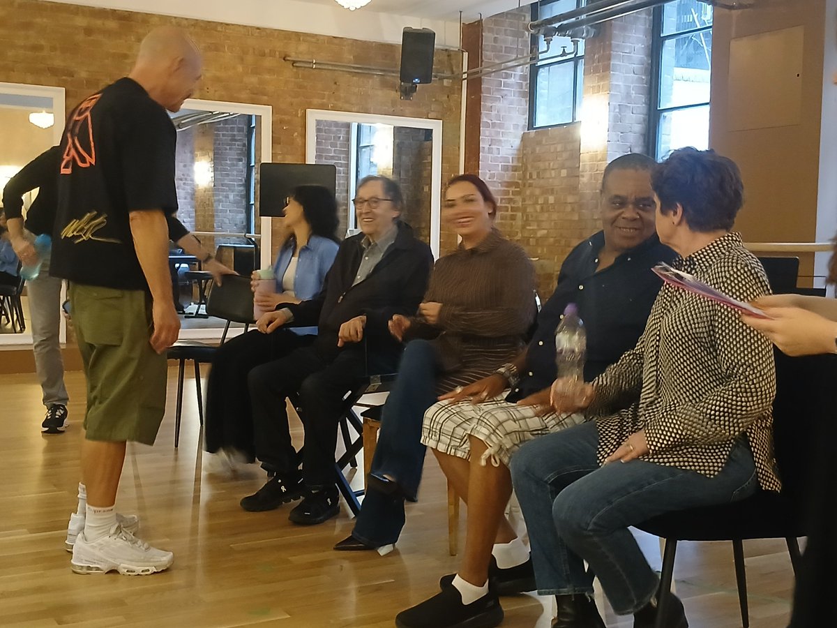 FirstNightMag's tweet photo. Tonight, we've come to the press launch of 'From The Heart', a star-studded concert celebrating the work of acclaimed lyricist Don Black. Full featurette of the event including numbers and interviews available tomorrow! Meanwhile, here's a little sneak peek. https://t.co/yXIc2eBgem