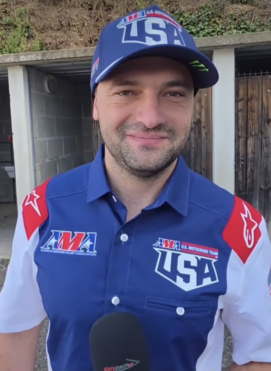 braapmotoX's tweet photo. Mis respetos para Cooper Webb!

Debutando con una moto con la que lleva 2 días, un viaje de 13 horas entre Misuri y Francia, un equipo lejos de ser favorito y aún así se compromete y pide estar en el MXoN representando.

Ídolo. https://t.co/rL2fDuu6Hr