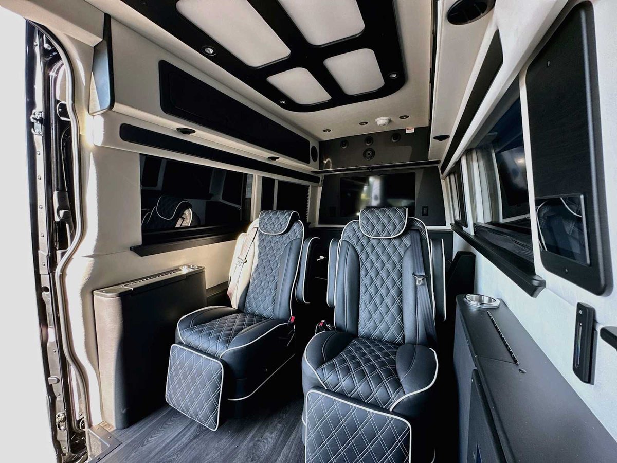 kena_ewuru's tweet photo. If your Politician friend/egbon is looking for a party bus. Tell him we can get it for him 👀 https://t.co/tXlwhsOzGj