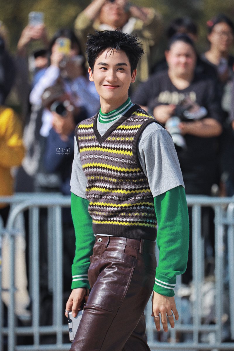 247withuuuu's tweet photo. 02/10/26

bye-bye👋🏻
nice day for me☺️

TAY FOR LOEWE SS27
#LOEWExTayTawan
#LOEWESS27
#LOEWE @LoeweOfficial 
#Tawan_V https://t.co/aKY1Iq7pOn