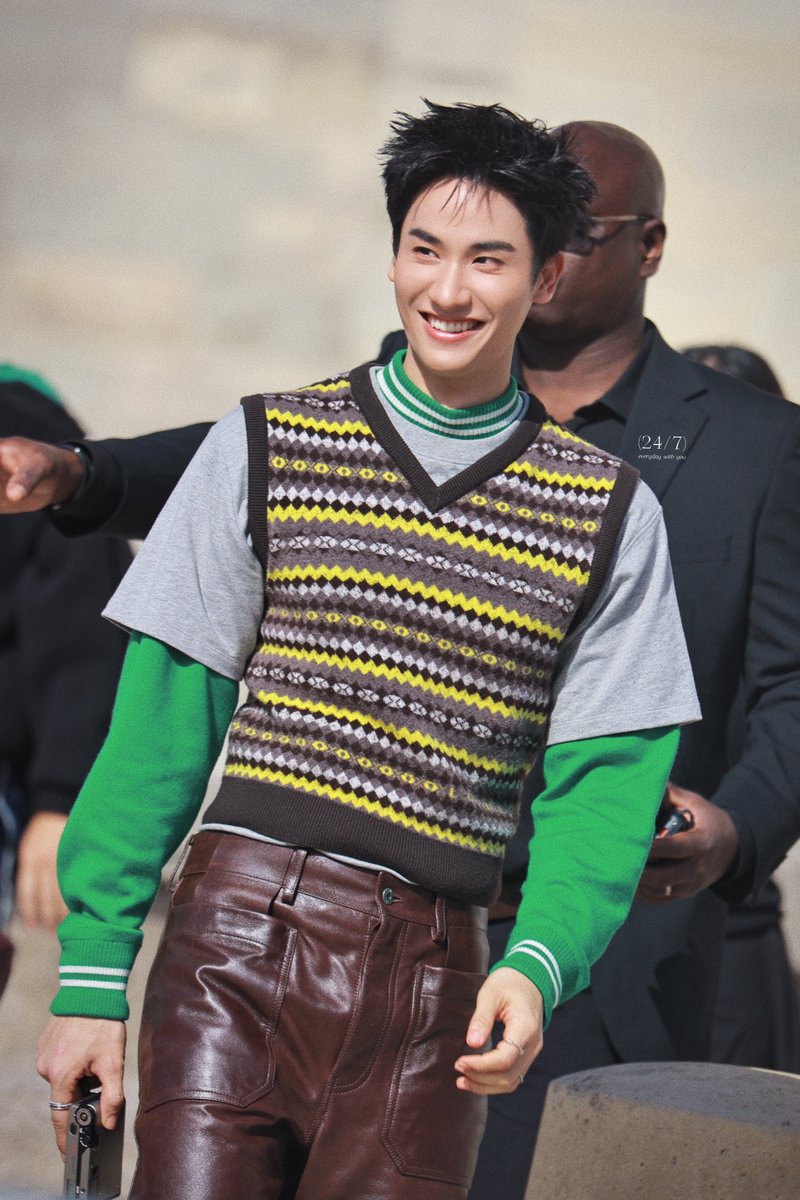 247withuuuu's tweet photo. 02/10/26

bye-bye👋🏻
nice day for me☺️

TAY FOR LOEWE SS27
#LOEWExTayTawan
#LOEWESS27
#LOEWE @LoeweOfficial 
#Tawan_V https://t.co/aKY1Iq7pOn