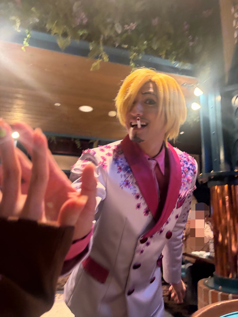 bis___bis's tweet photo. 今日のサンジさん、ホスピタリティが凄かった https://t.co/PNESSu8bLT