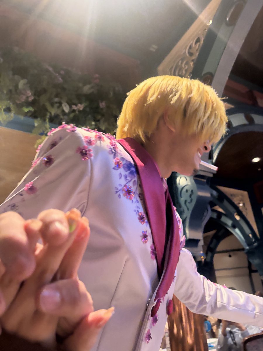 bis___bis's tweet photo. 今日のサンジさん、ホスピタリティが凄かった https://t.co/PNESSu8bLT