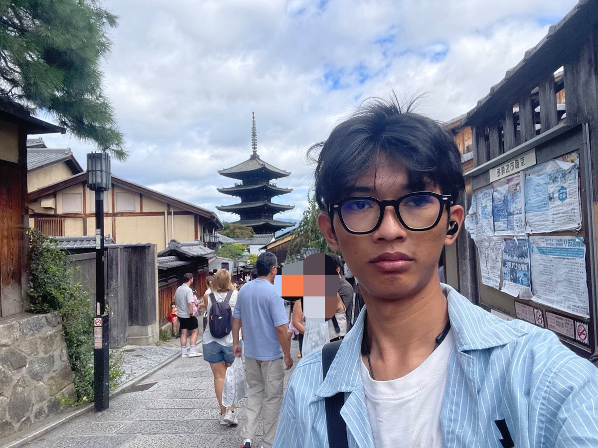 didyouknowfzn's tweet photo. after melihat diaspora yang bilang kerja di luar itu tetep ga worth it, gajinya mepet. then here my bf bisa liburan ke tokyo, kyoto, osaka selama silverweek. flying from ujung jp yaitu di kumamoto, tiket pesawat domestik ga semahal di indo.. STILL WORTH LIVING ABOARD THAN IN HERE https://t.co/kKS0ix4xGJ