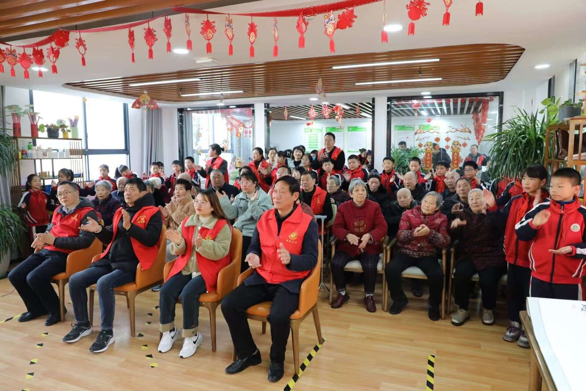 StephanieBznev's tweet photo. [This year, our village's elderly care project gets great support—thanks to the local rich man who donated funds to build a new nursing home, helping many seniors live a warm and comfortable life!] https://t.co/gX7fD3SMJr
