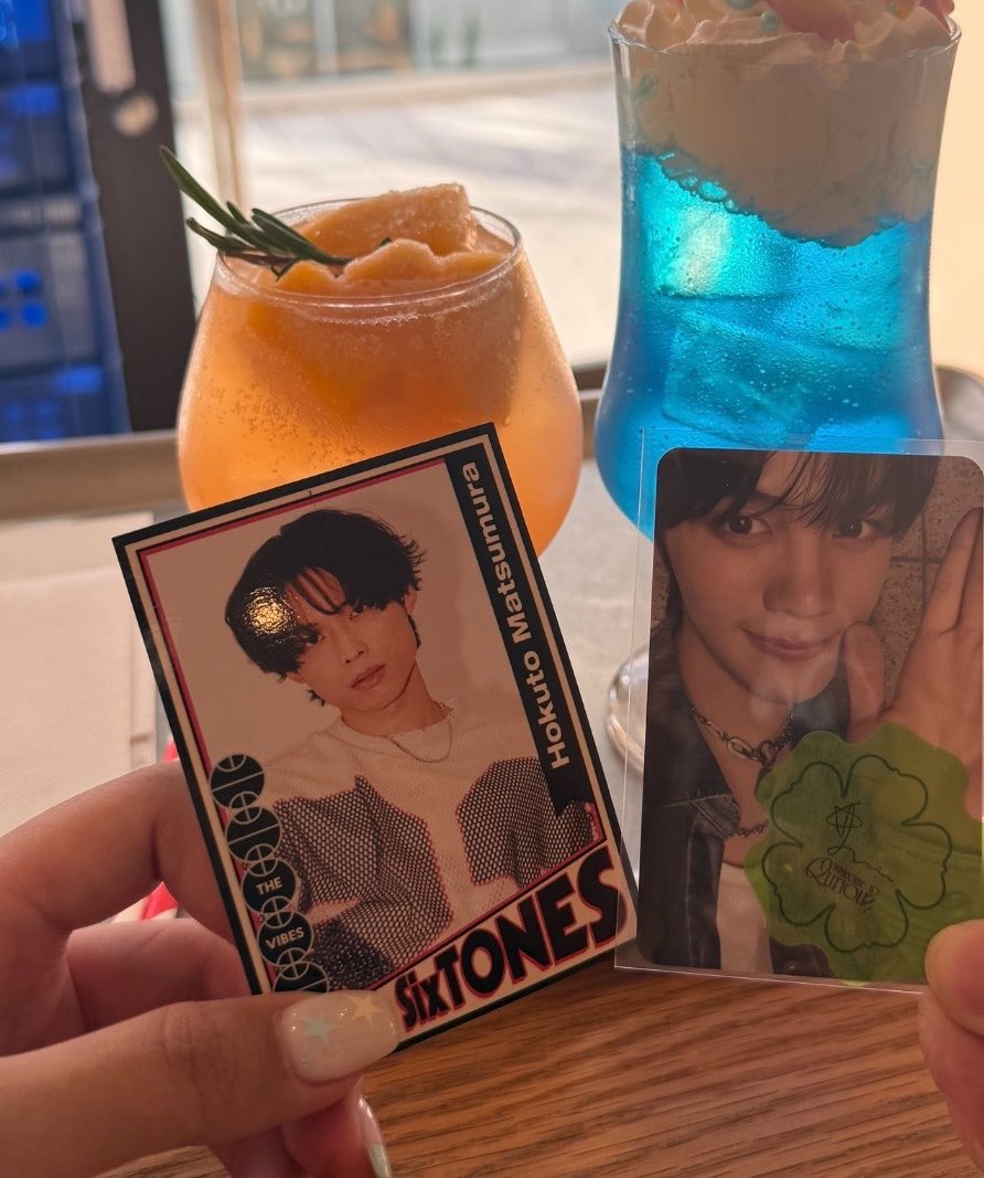 seinarusi's tweet photo. 日本人の友達とこういう写真撮るたびに、お互い好きなアイドルの国籍逆なのが面白い😂 https://t.co/uutvZpHDAm