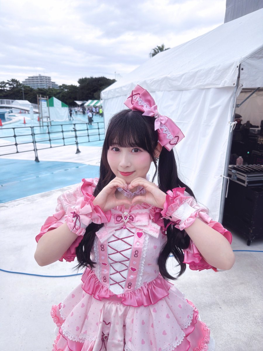 Inoueruka_48's tweet photo. #クロフェス
ありがとうございました.ᐟ.ᐟ🎀🎤
8期生で10周年目にこうしたフェスに
出演することができて本当に嬉しかったです🥹
また特別な思い出ができました🥺✨
来てくださった皆さんのおかげで
雨も止み最高な1日でしたっ🩷#SKE48 https://t.co/PFUI02qRym