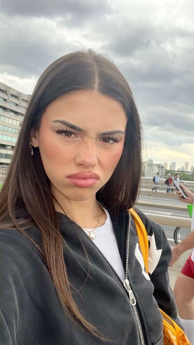 burnyourrcash's tweet photo. Is 11k views not enough for you to go
“Hmm maybe I need to hit the gym”

Like what needs to happen in your life 
to actually start thinking about your weight😭💔

Ey at least his a good piggy bank who loves to fund my black jack🤡

Viewer discretion advised💀

Manscam fat catfish https://t.co/dJeiT2JV52