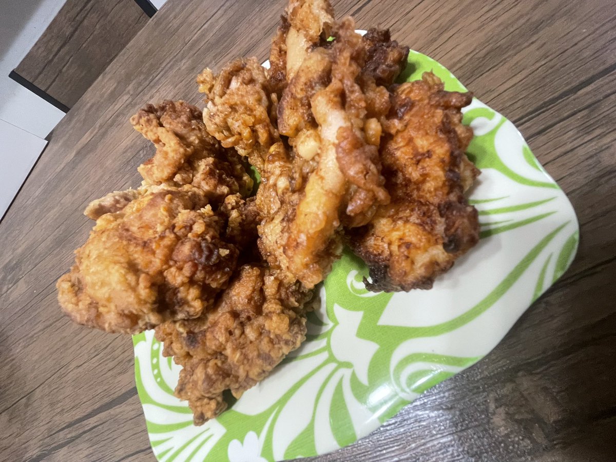 razube24's tweet photo. あれ？今日ツイートしてないぞ！
そうだ！飯テロだー！
右側醤油！
左側塩麹！ https://t.co/AiYRgh2Rr3