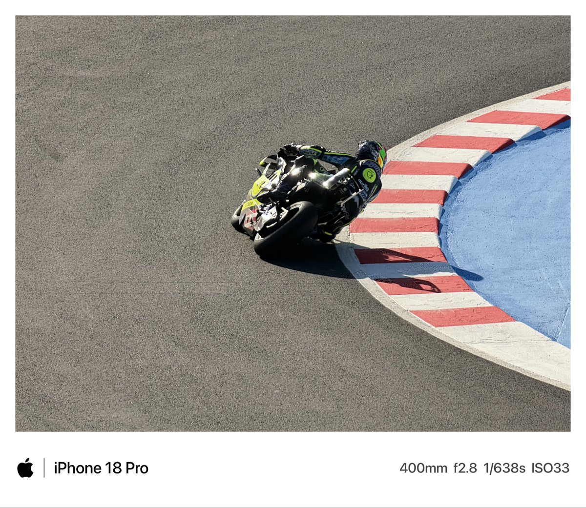 sme_dley's tweet photo. なんとかなれ〜で撮って奇跡的にブレなかった藍くんをお裾分け📷
#JapaneseGP
#MotoGP
#AiOgura
#小椋藍 https://t.co/5F9cUuMkvY
