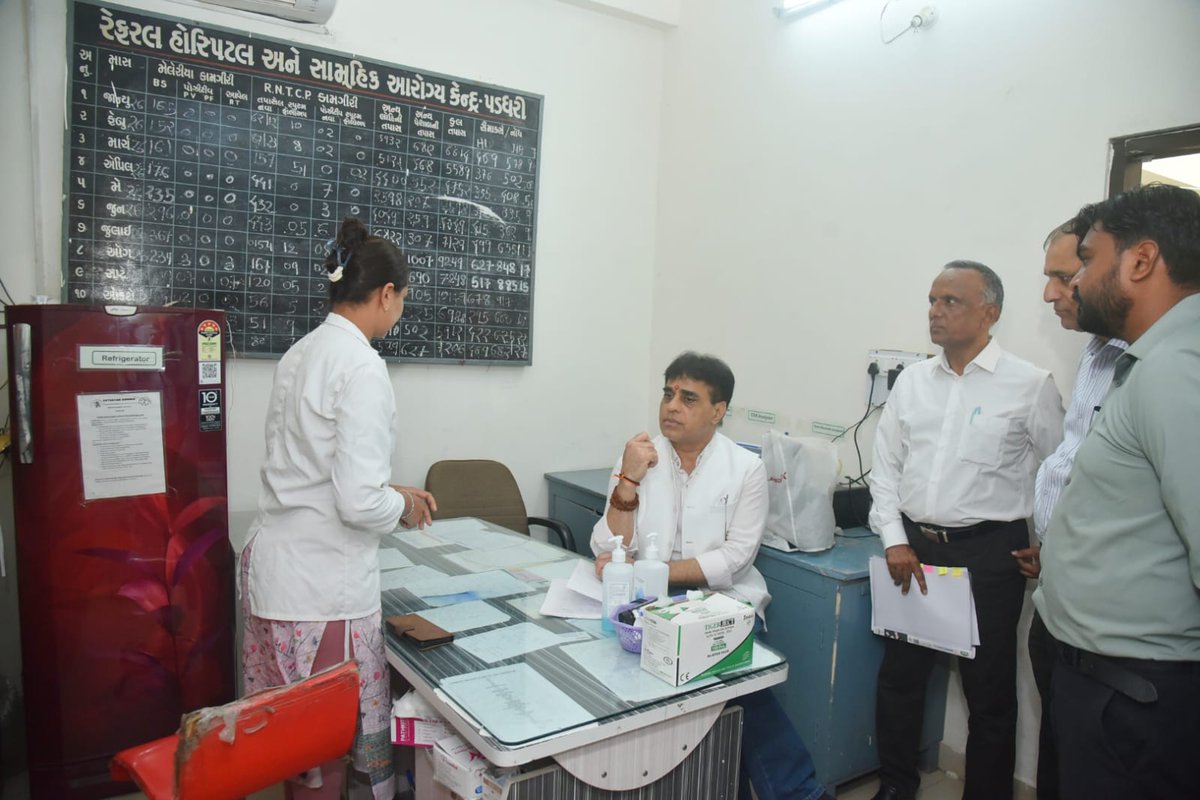prafulpbjp's tweet photo. During the visit, inspected various departments, including the Dialysis Centre, Pharmacy and Store Department, X-ray Unit, Dressing Room, General OPD, and Immunization Room, and reviewed the functioning of medical services and hospital infrastructure. https://t.co/OmqytxCqQh