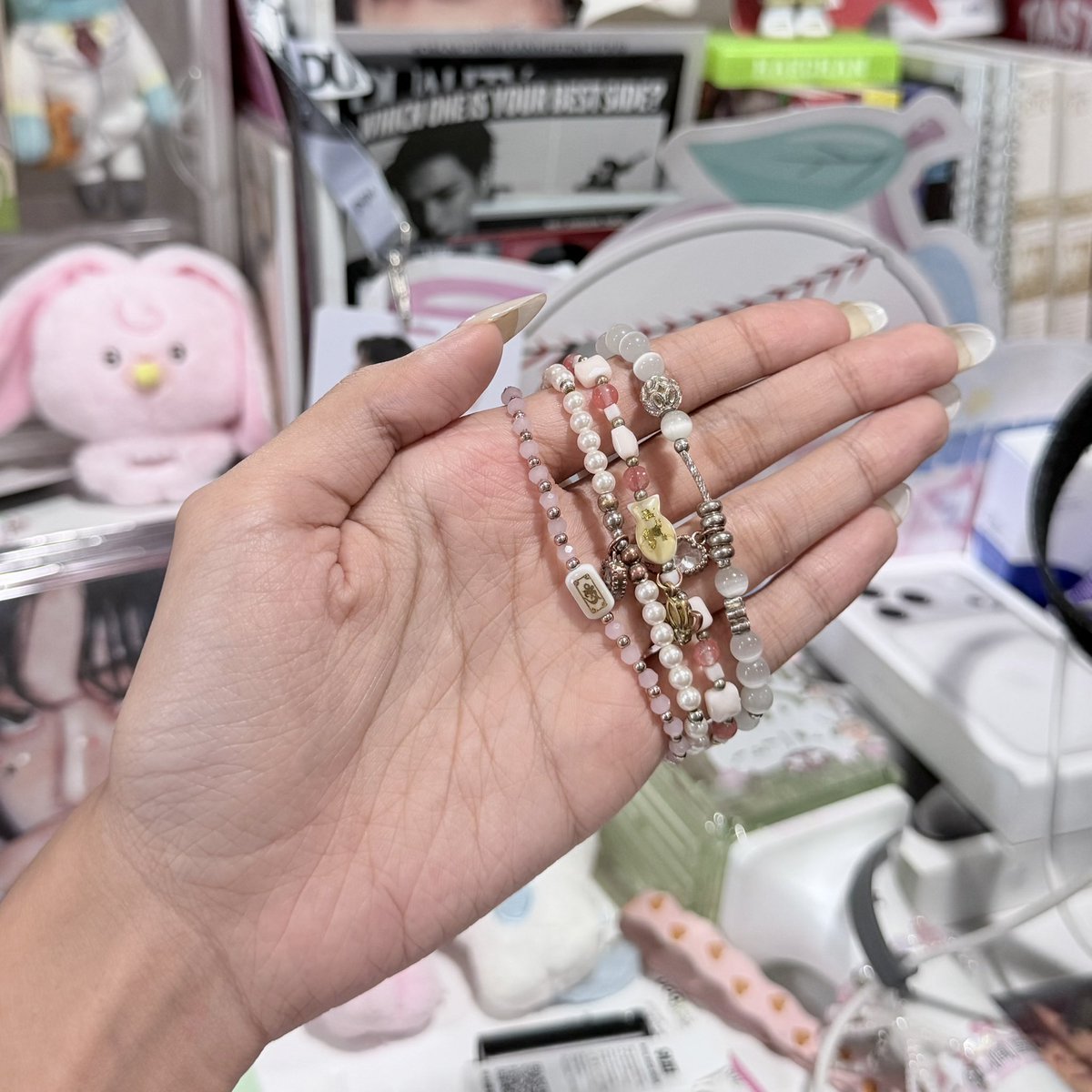 nagodju's tweet photo. ทางนี้ใส่ของวัดพงอึนซาคับ 🤲🏻⭐️ใส่ในตัวของช่วยเรื่อง “ความสมหวังกับความรัก” แต่ส่วนมากเน้นความสมหวัง ดีไซน์สวยใส่ได้ในชีวิตประจำวัน บางเส้นมีให้เลือกตามปีนักษัตรด้วย ทั้ง 5 เส้นที่ใส่ของวันพงอึนซาหมดเลย ตอนเช้าจะลูบกำไลขอให้ในแต่ละวันผ่านไปด้วยดีเสมอ บอกเลยว่าเริ่ด ๆ มาก 🪷🧘🏻💘 https://t.co/dggrGjiXjI