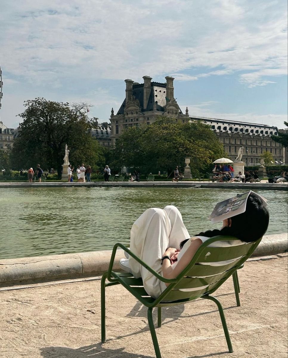 Parisianaes1's tweet photo. Tuileries Garden zone https://t.co/PFKOGW23dk
