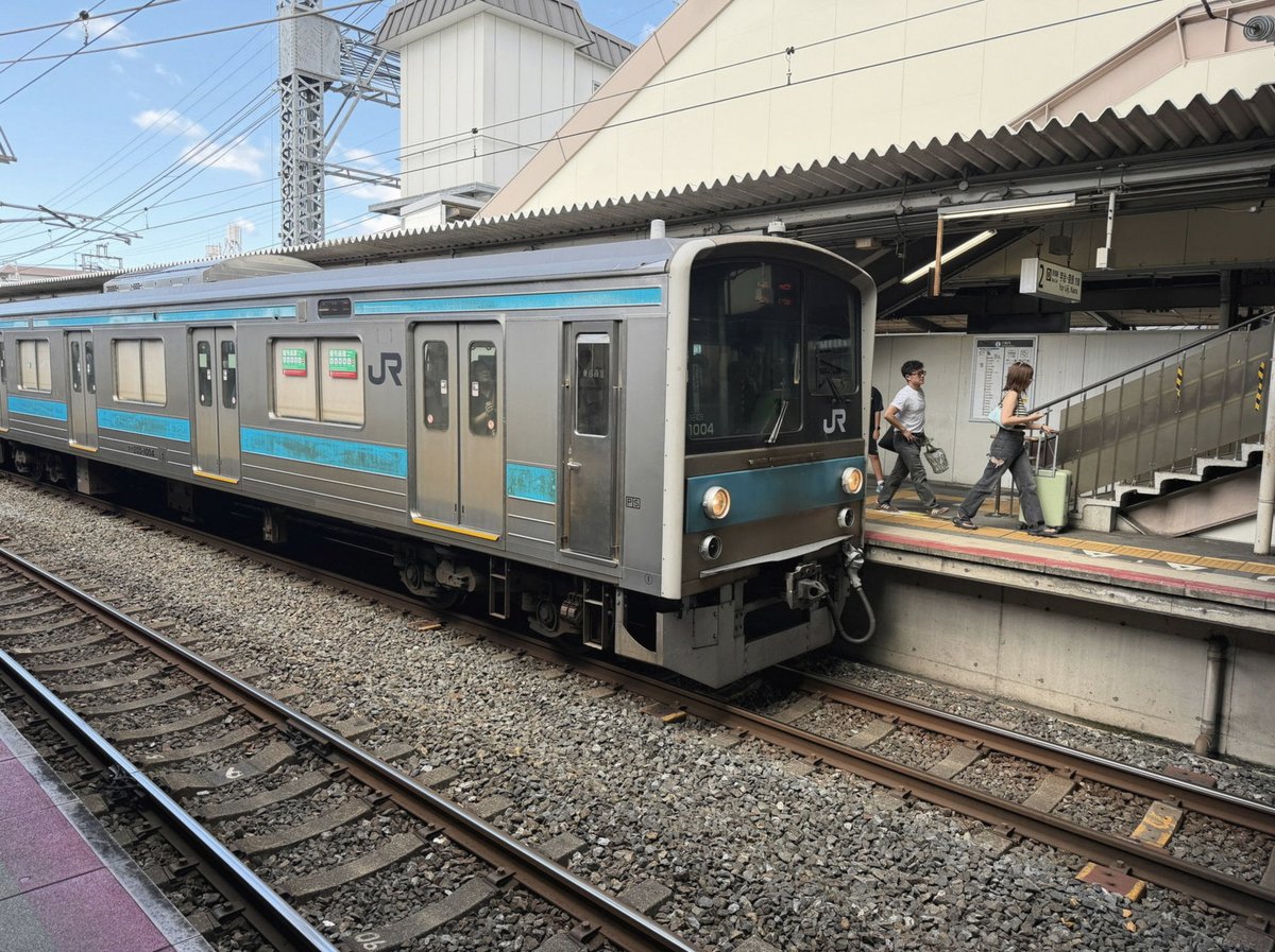 Pranav5725's tweet photo. 競走馬と馬肉の問題についてのポスト見かけたので。
競馬始めた頃は馬刺しNGになってたけど、今はそこまで含めてその馬の役割と割り切って、積極的に食べないけど出されたら嫌な顔せず食べるようにしてる。
それにしても、リプでサラブレッドは食肉にならないとのコメントも多くて驚いた。 https://t.co/Ufq0pGTrGF