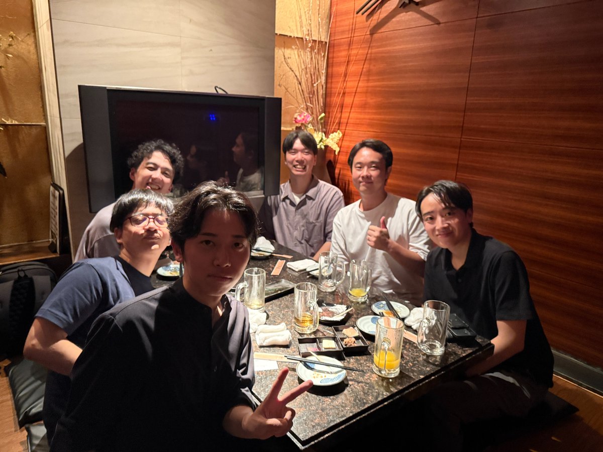 SSDS_StockSun's tweet photo. 【恵比寿交流会】開催しました！

9/2(水)はさまざまな業種のメンバーが集まり、AIやマーケティング、Webからアナログまで幅広い話題で意見を交わしました。

特定の業種に限らず、自分とは違う分野の方と話せるのも地域会の特徴です。普段の仕事だけでは接点の少ない方の考え方に触れる機会として、地域の交流会もご活用ください。

StockSunサロンでは、今後も業種別・地域別など、さまざまな交流会を開催していきます！