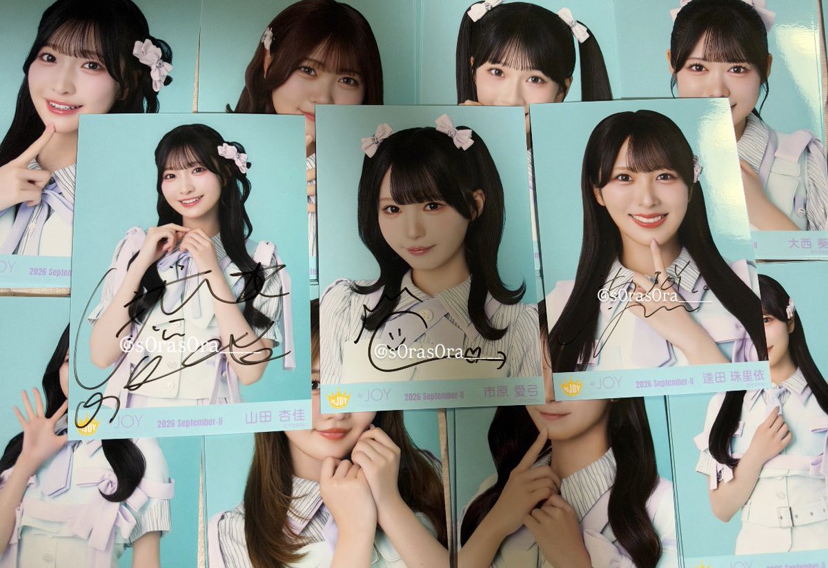s0ras0ra_____'s tweet photo. 10パック開封して3枚サイン(*´˘`*)
莉子ちゃんサイン出なかったしヒキだけでなくてコンプ出来なかったくやしい😿

だれか莉子ちゃんヒキ持ってたり、莉子ちゃんのサイン交換してくれる人いませんか(；；) https://t.co/wN6l18PqnO
