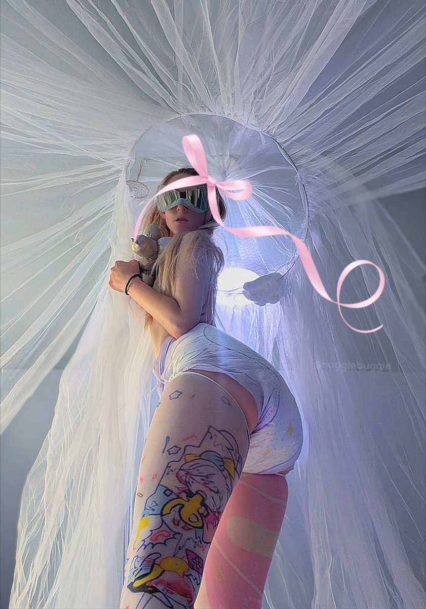 _Snugglebuggie's tweet photo. a lil weird jus how I like it 🩶🖤🩷 
have a great day lovers 💋 

-

#abdl #diapergirl https://t.co/7p3VpwxGja