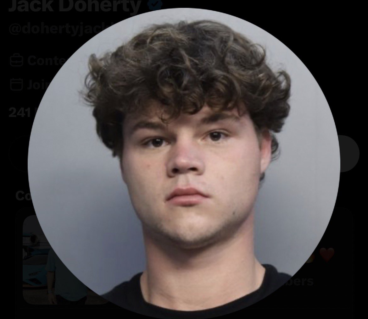 flxwne's tweet photo. @dohertyjackk Look at this fcking face, u guys can believe this face ? This face even don’t have a soul… this is the person who can’t even keep promise he gave to the public….. this face is telling that he is a dickhead….. https://t.co/WIsJZ1FXEl