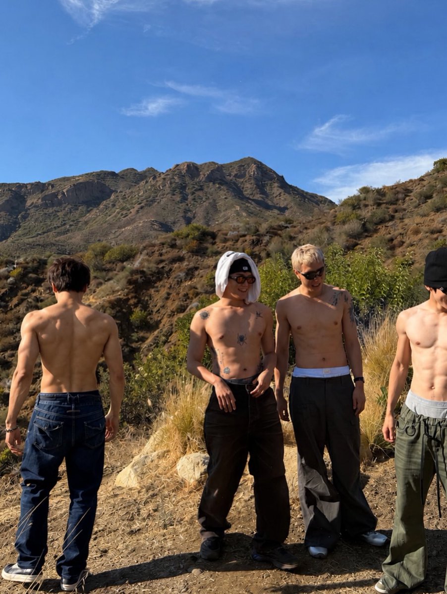 nctpopbase's tweet photo. NCT’s HAECHAN was spotted shirtless with his super insane sexy back on display in TAEYONG’s last Instagram post. https://t.co/siqCBy5u5h