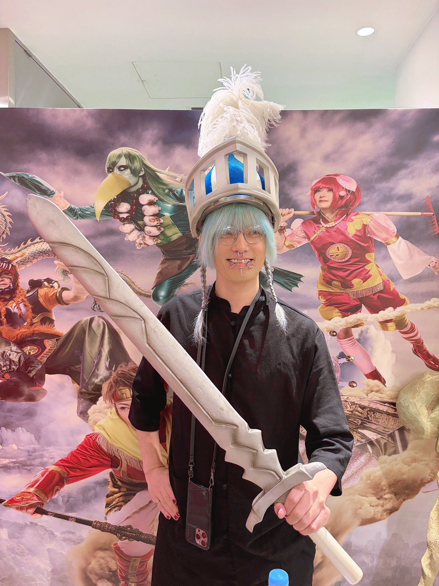 seek_bonshisya's tweet photo. Psycho le Cému 衣装博覧会「大変身博 −衣装はもうひとりのメンバーだ− COSTUME EXPO 2026」
一日店長でした

メジャーデビュー記念日にみんなに逢えて嬉しかったなー
今回はみんなにサイコルシェイムに触れてほしくて楽器や武器を持って写真撮影可にしています
是非撮影してSNSに投稿してください https://t.co/Mm41yOzSR0