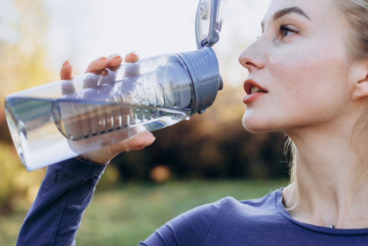 kenyettabedxen's tweet photo. Bebe 2 litros de agua al día y haz 30 minutos de caminata! Tu cuerpo te lo agradecerá. https://t.co/IDoNtzNWsJ