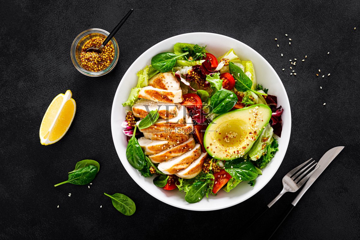Nelmsg4's tweet photo. Comida para quemar grasa! Ensalada fresca de espinacas, pollo a la parrilla, aguacate y naranja, ligera pero muy nutritiva  #ComidaSaludable #减脂餐 https://t.co/aYNTyyDY6V
