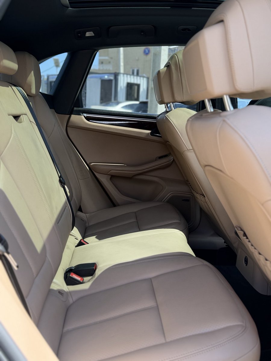 praise_autos's tweet photo. Fresh deal! Porsche MACAN GTs 🇺🇸 2025 model ❣️maroon on cream toned interior finish with 6k miles,
Clean title, GTS, Panoramic sun slide view, and 360° cam.
available in units…
💰 175m only
For enquiries WhatsApp or call ☎️ 07089784968
#praiseautos #gts #porsche #macan https://t.co/IaCtUGud8G