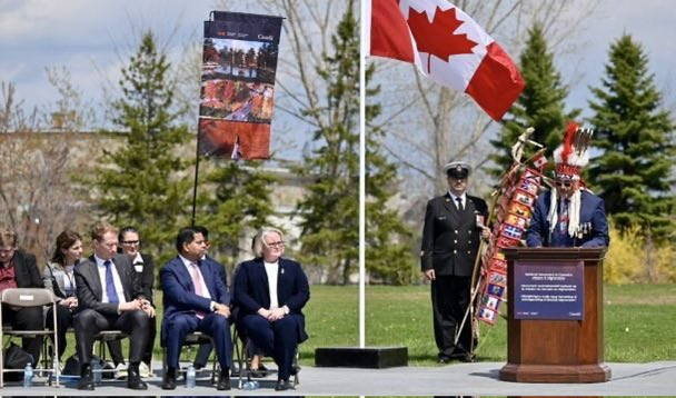 hollyanndoan's tweet photo. .@VeteransENG_CA says it didn’t have time to invite Afghan War vets to speak at ceremonial groundbreaking for National Monument to Afghan War dead. 40-minute ceremony heard from non-combatants including Minister @JMcknightDelta.
https://t.co/LUNDwC6nAm
@VetsOmbudsman #cdnpoli https://t.co/r2yAMJHZw2