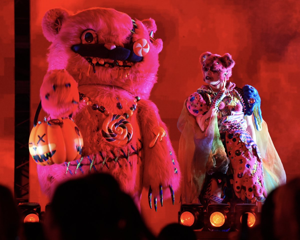 azurecomzy's tweet photo. 2026.10.2 20:20

ﾊﾛｳｨｰﾝ•ﾎﾗｰ•ﾅｲﾄ•ｱｶﾃﾞﾐｰ
～絶叫の15年～

【SO BAD】

彪勢くん🍭💕

#usj
#hhn2026 https://t.co/8vMkBh4bXo