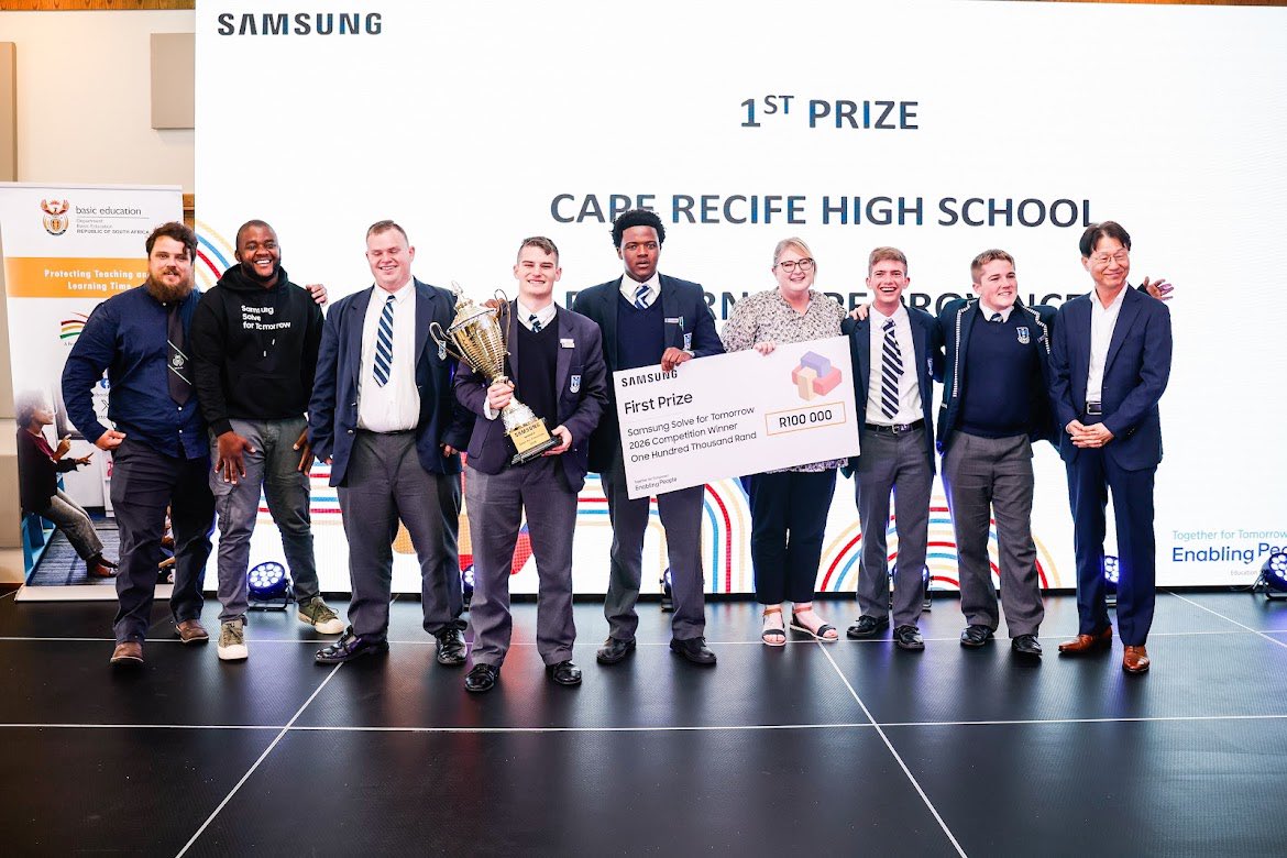 PortiiaS's tweet photo. We have a winner!! 🤭 A big congratulations to Cape Recife High School on winning #SolveForTomorrow2026 🎉

What a great achievement and such a proud moment for the school and everyone who took part in this year’s programme
@SamsungMobileSA 
#EnablingPeople #Samsung #Ad https://t.co/ITHeJrGTsg
