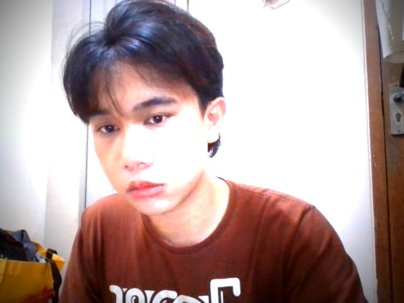 youredis tweet picture