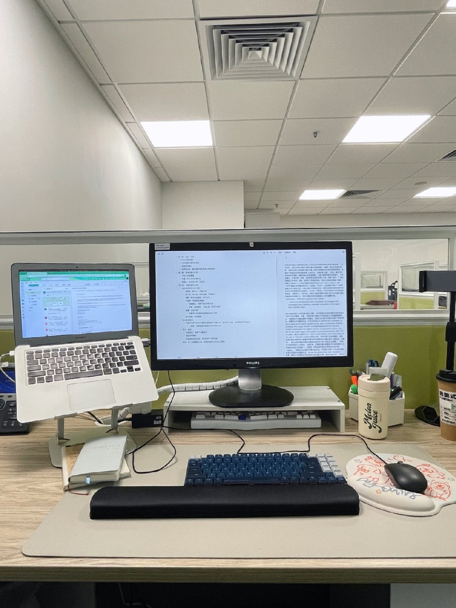 Tinaw6sefa's tweet photo. En la oficina hoy, terminé 3 informes y tomé un café para recargar energías. Un día productivo!， https://t.co/a4RhHGSisz
